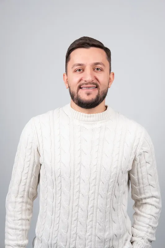 Пациент Orthodontica с металлическими брекетами