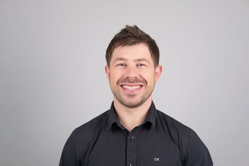 Пациент Orthodontica с сапфировыми брекетами